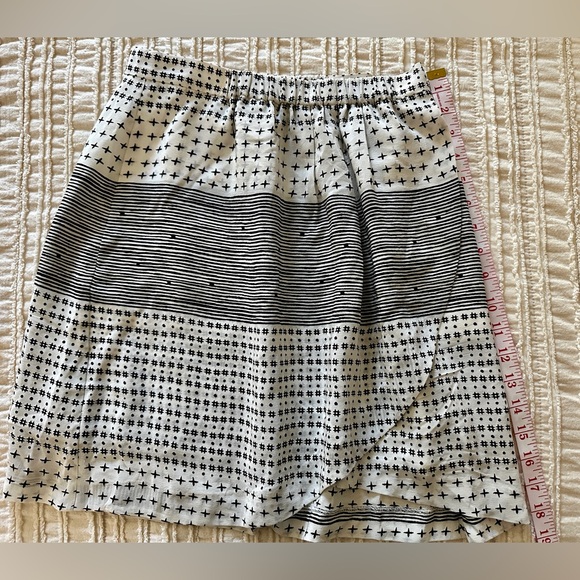 Madewell XS lightweight black & white skirt - Picture 5 of 5